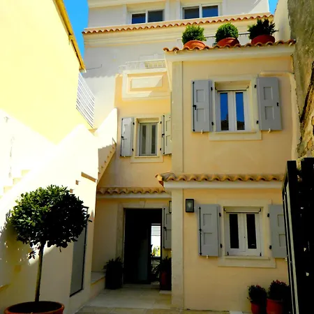 - 3 Bedroom Townhouse Apartment Gaios