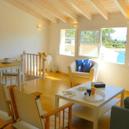 Διαμέρισμα - 3 Bedroom Townhouse *